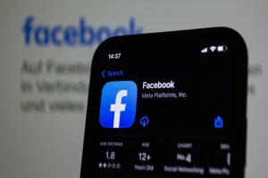 Read more about the article Saving the Family Reunion Reel: A Quick Guide to Using a Facebook Downloader